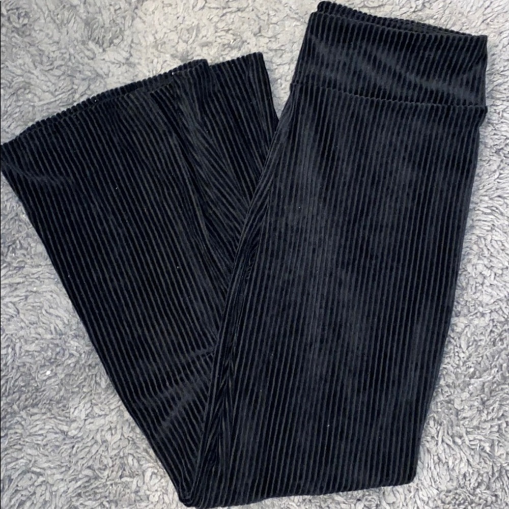 V E L V E T BLACK BELLBOTTOMS